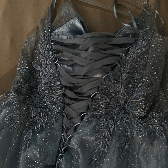 Only wore once for a 15th court. It’s like a smoky blue and Cinderella divine. - Picture 2 of 4